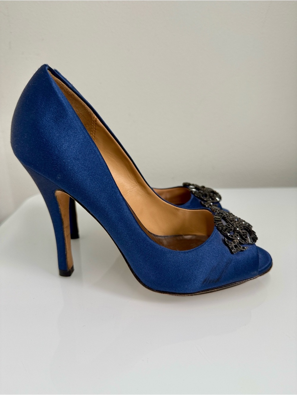Badgley Mischka Navy Blue Satin Crystal Embellished Peep Toe Pump Heels Size 6.5 - Picture 4 of 9